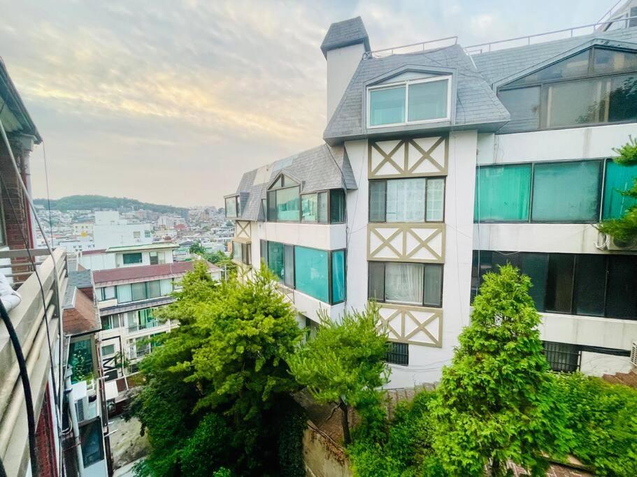 The Biggest Three Bedroom In Hongdae, Sinchon, Yonsei Seoul Exterior photo